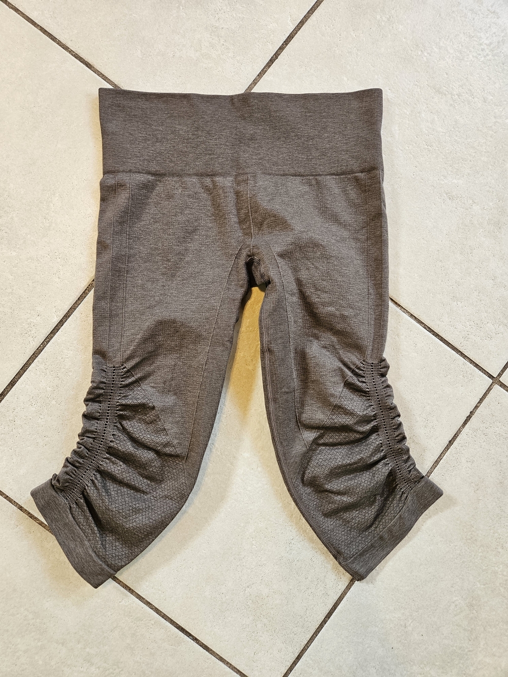 lululemon athletica Brown Ruched Capri Leggings